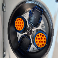 Eppendorf 5810 Centrifuge image 1